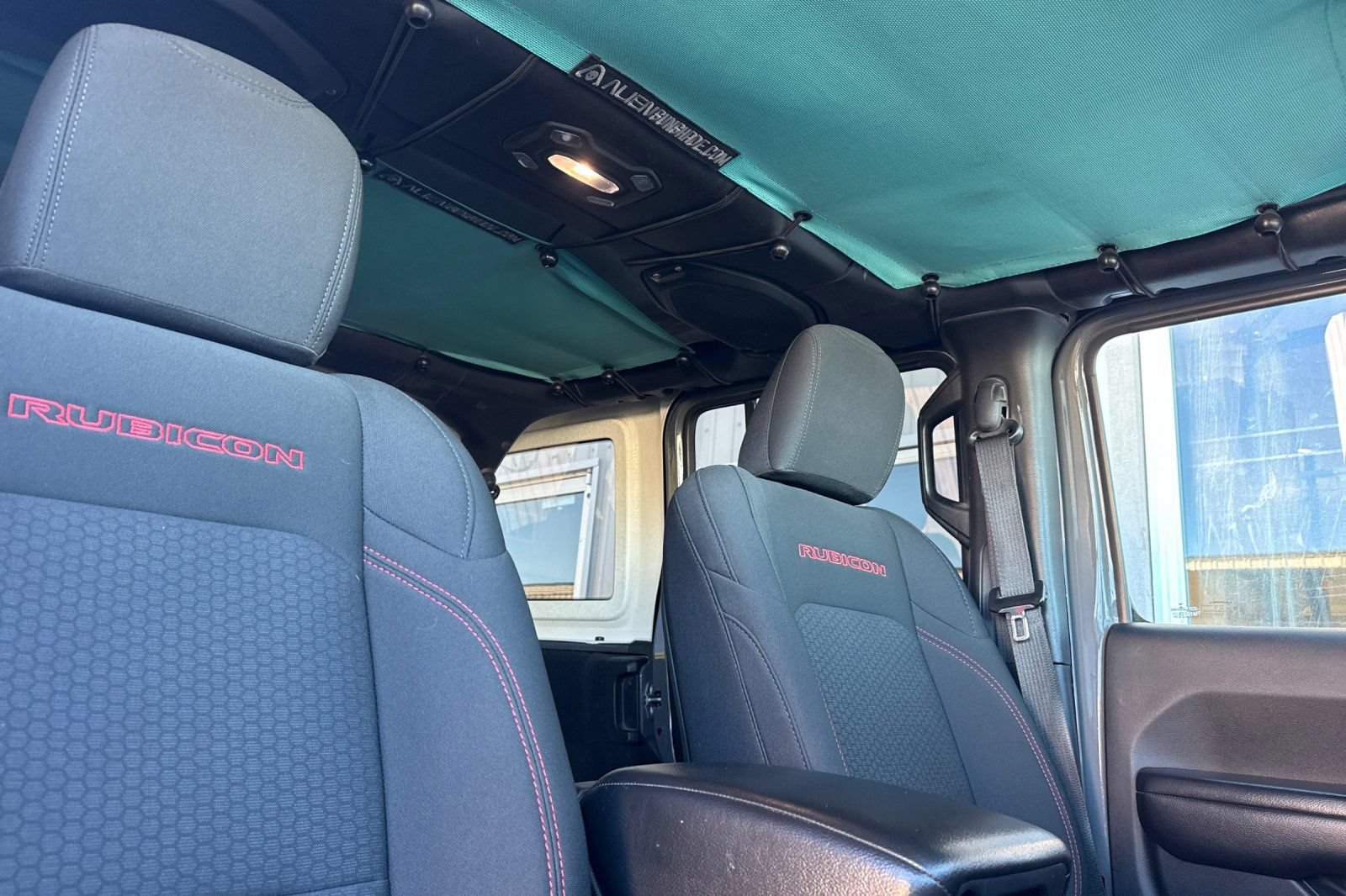Used 2018 Jeep Wrangler Unlimited Rubicon AWD/4WD image 17