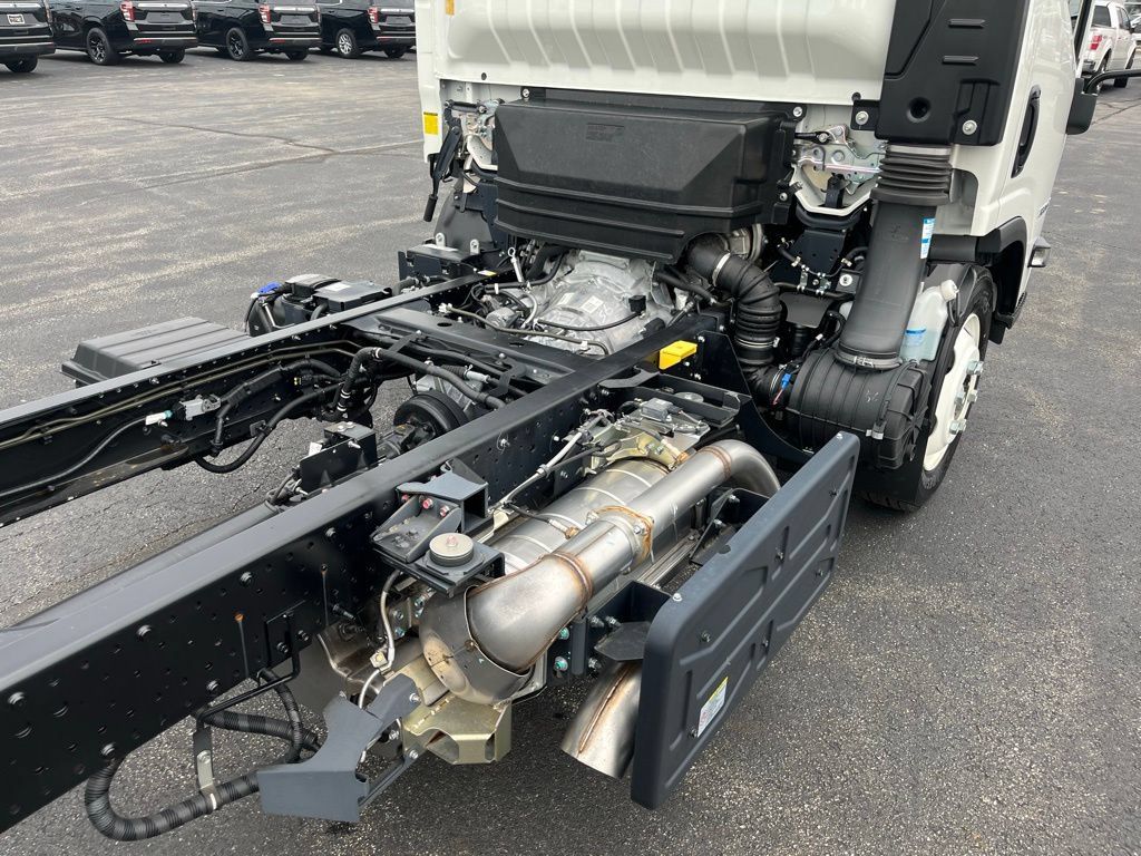New 2023 Chevrolet Low Cab Forward 5500XD RWD image 21