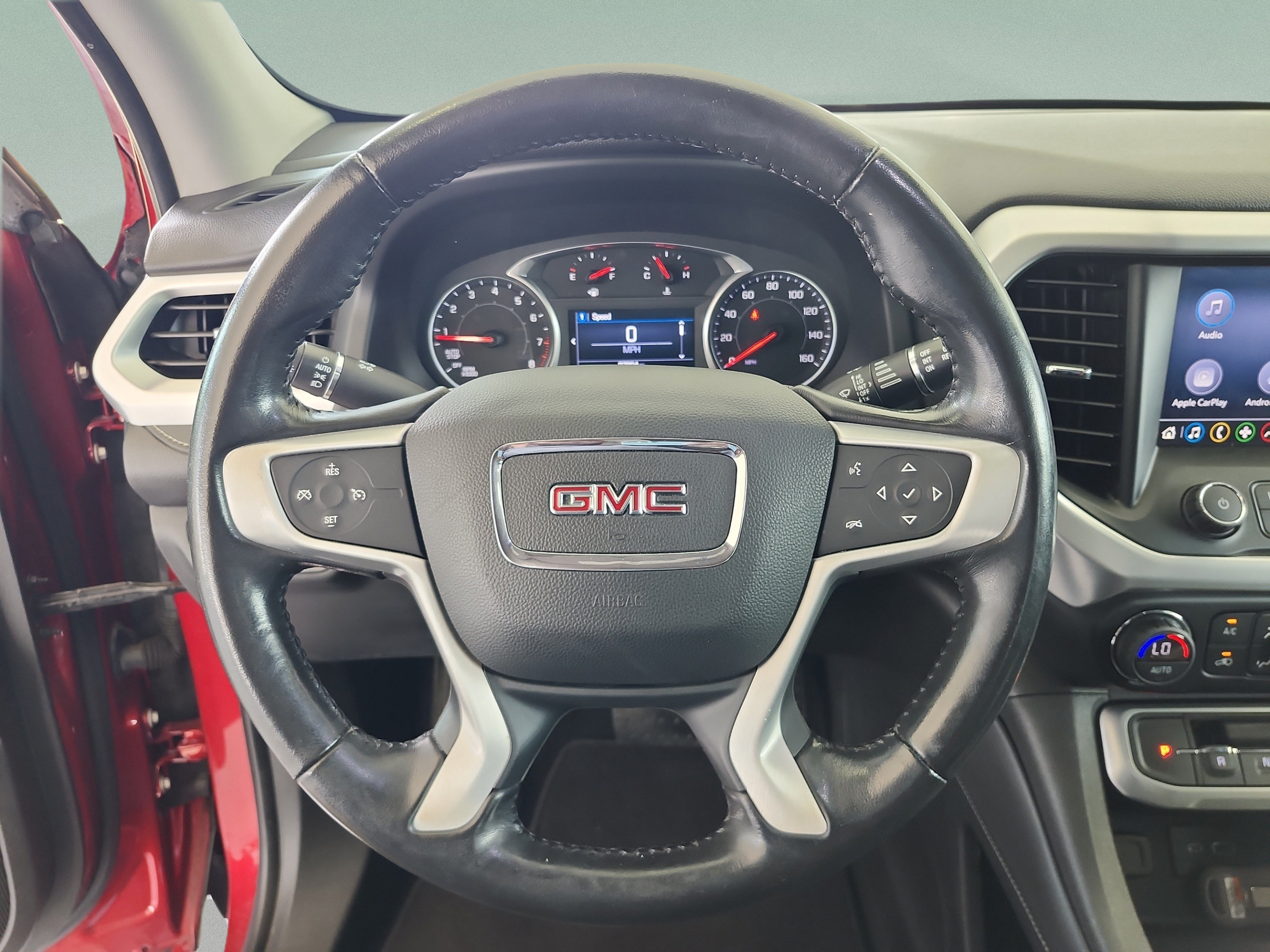 Used 2020 GMC Acadia SLE w/ Driver Convenience Package FWD image 9