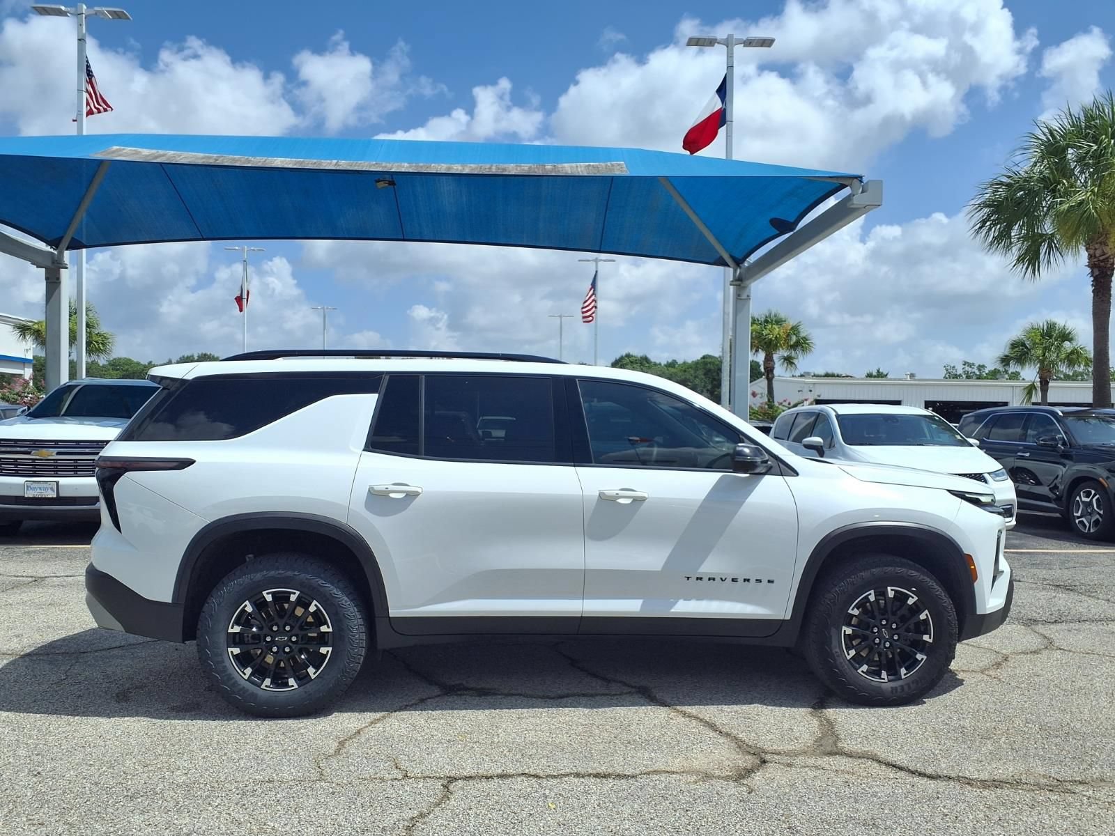 Used 2024 Chevrolet Traverse Z71 AWD/4WD image 21