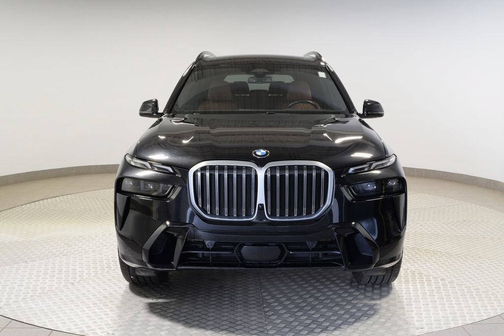Used 2024 BMW X7 xDrive40i w/ M Sport Package AWD/4WD image 13