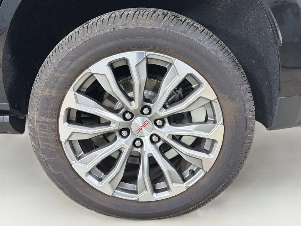 Used 2021 GMC Yukon Denali w/ Denali Premium Package AWD/4WD image 34