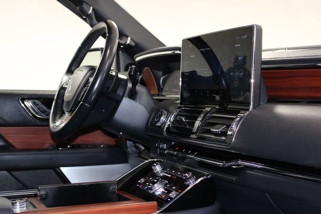Used 2024 Lincoln Navigator Reserve image 34