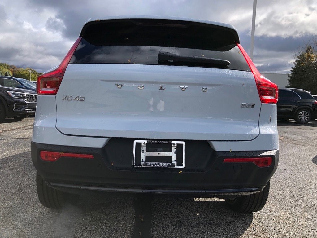 New 2026 Volvo XC40 B5 Plus w/ Protection Package Premier AWD/4WD image 5