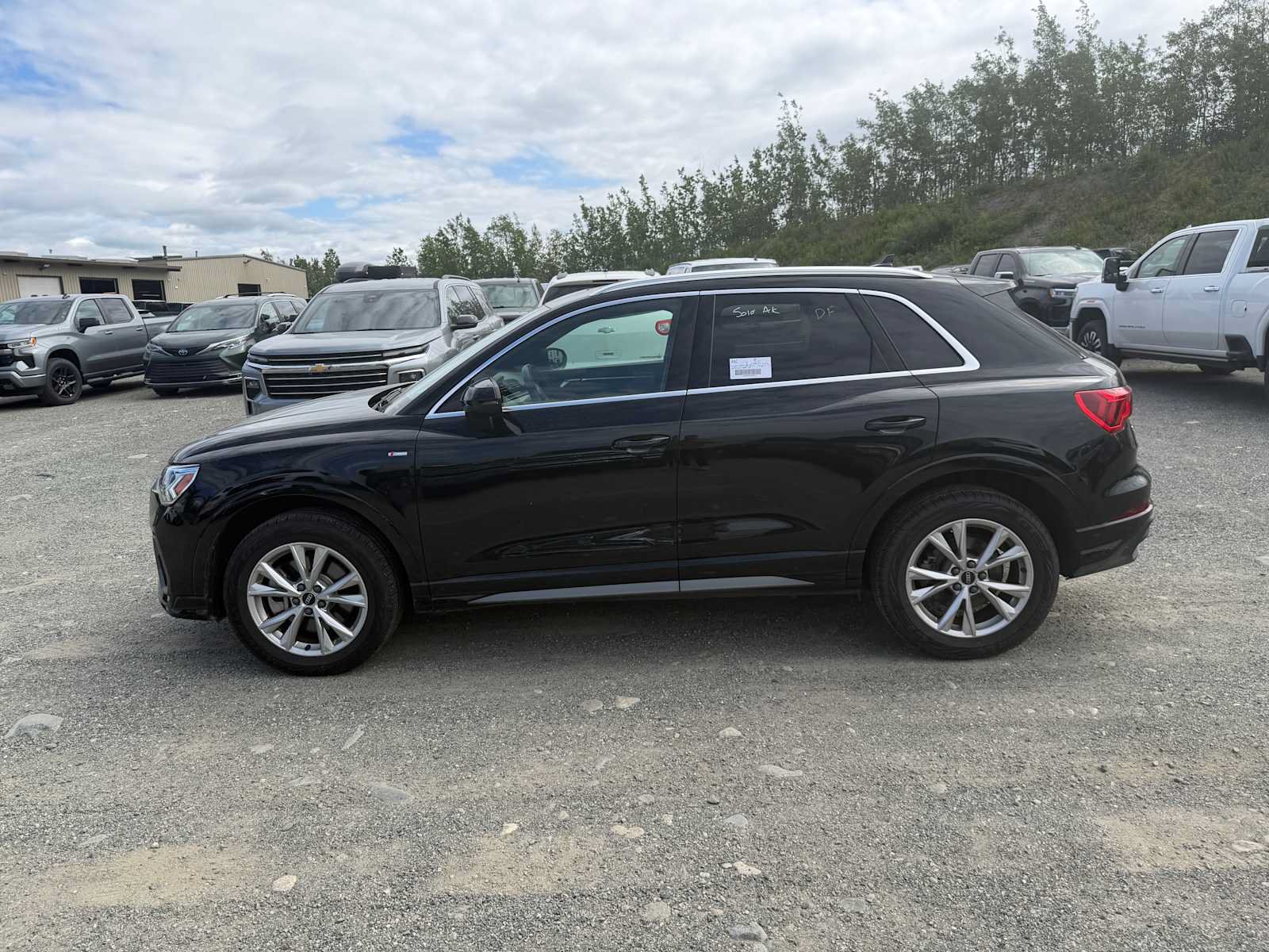 Used 2025 Audi Q3 2.0T Premium AWD/4WD image 2