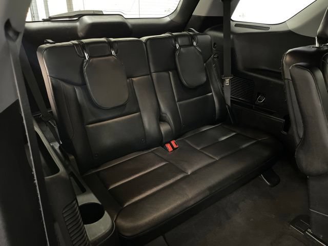 Used 2021 Ford Explorer XLT w/ Equipment Group 202A AWD/4WD image 11