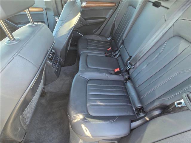 Used 2023 Audi Q5 2.0T Premium w/ Convenience Package image 18