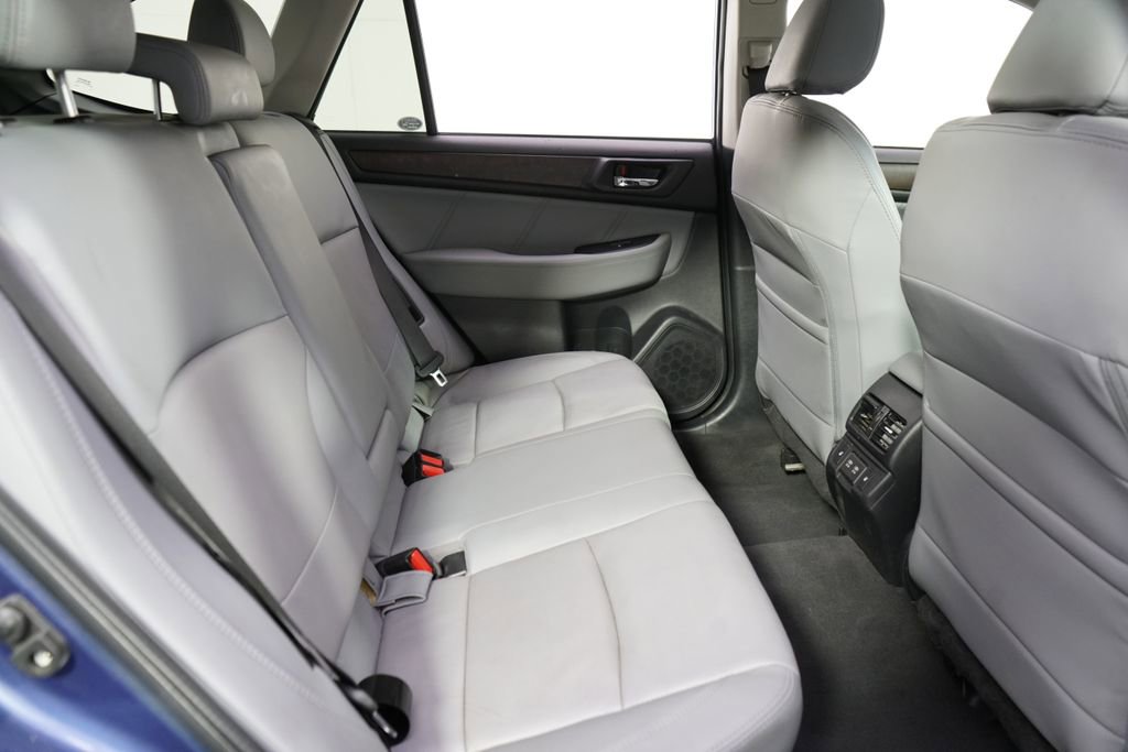 Used 2019 Subaru Outback 2.5i Limited AWD/4WD image 18