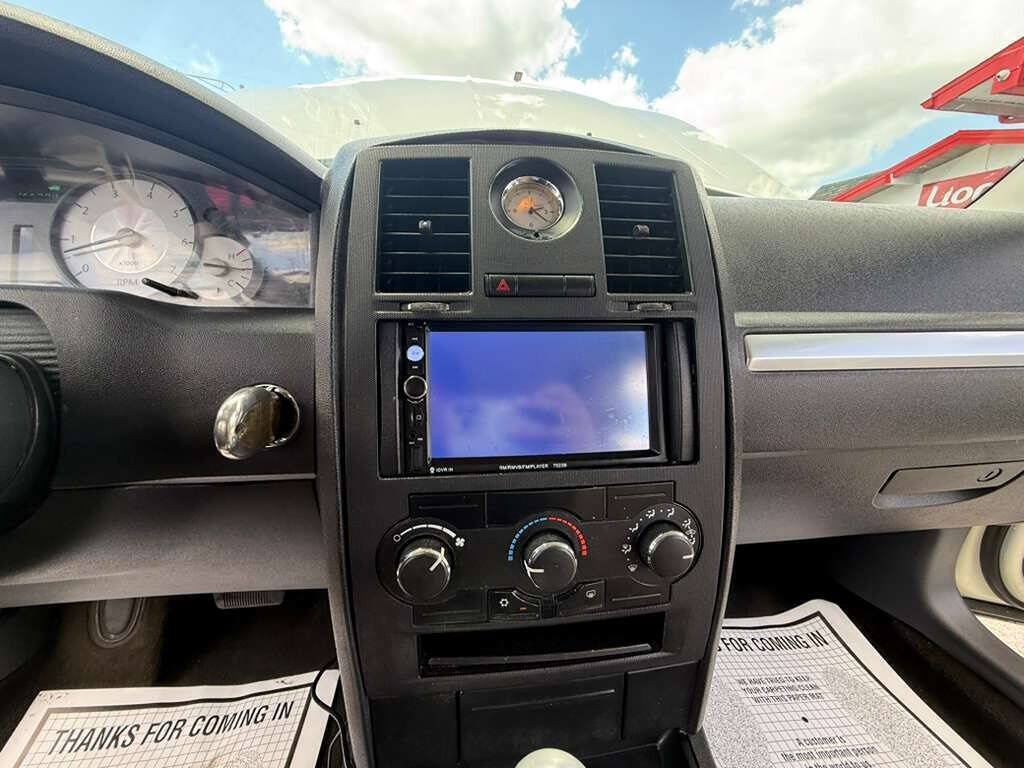 Used 2008 Chrysler 300 LX RWD image 20