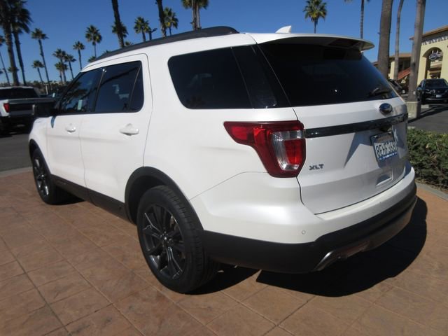 Used 2017 Ford Explorer XLT w/ Equipment Group 202A image 2