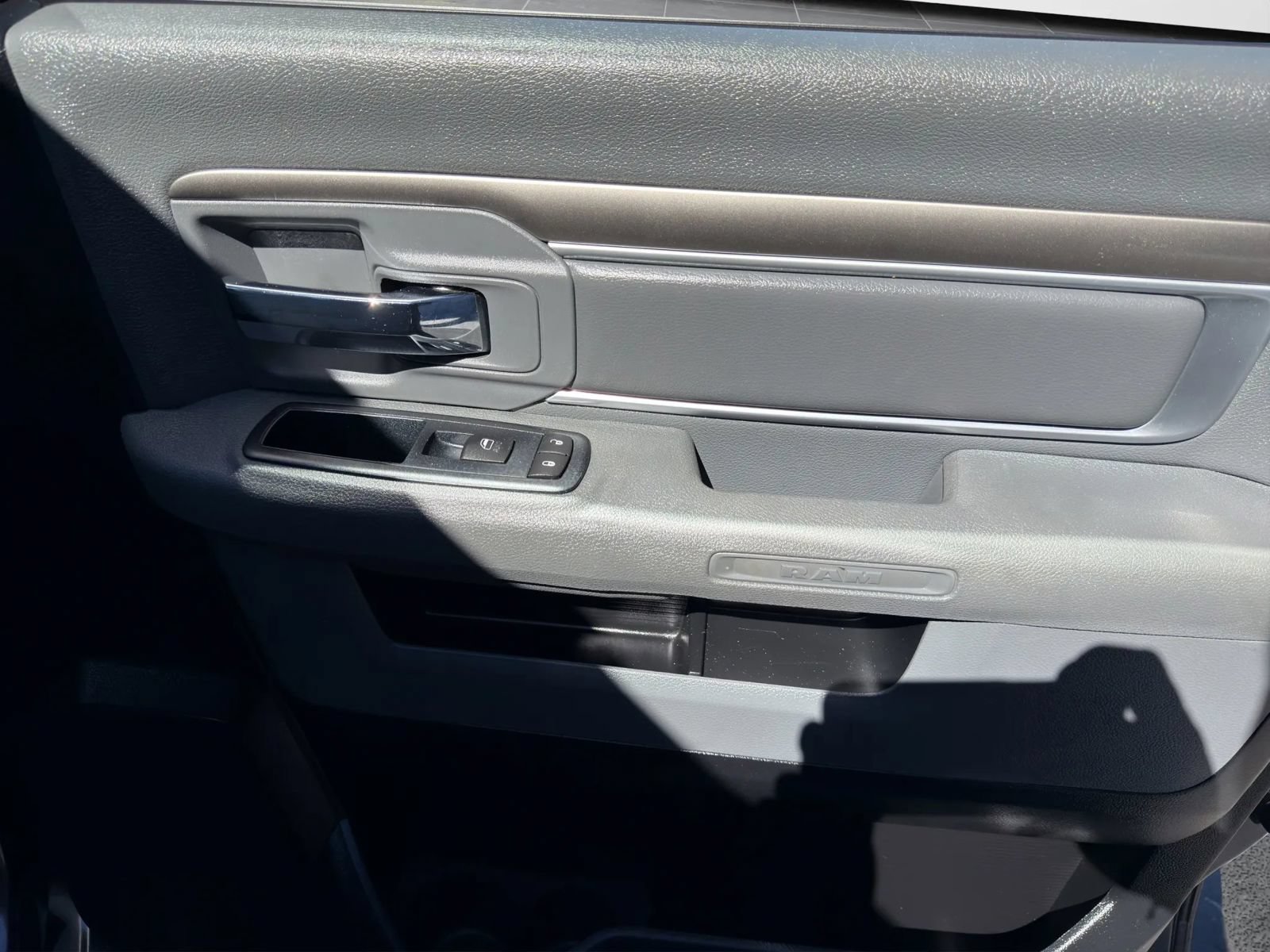 Used 2015 RAM 1500 Big Horn RWD image 26