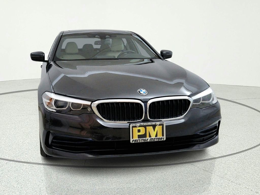 Used 2020 BMW 530e xDrive w/ Convenience Package AWD/4WD image 2