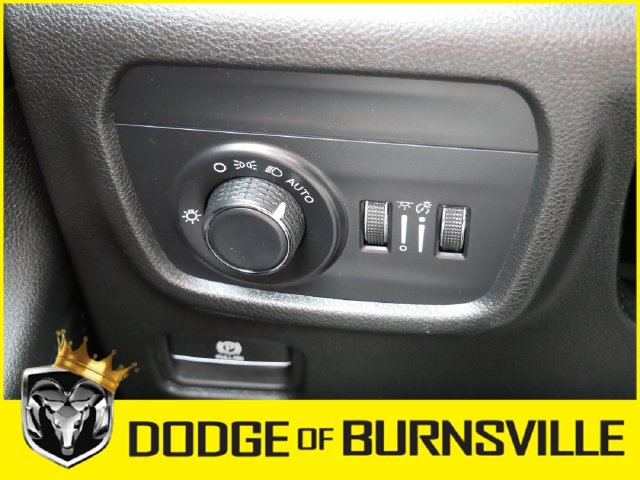 Used 2024 Jeep Grand Cherokee L Laredo AWD/4WD image 24