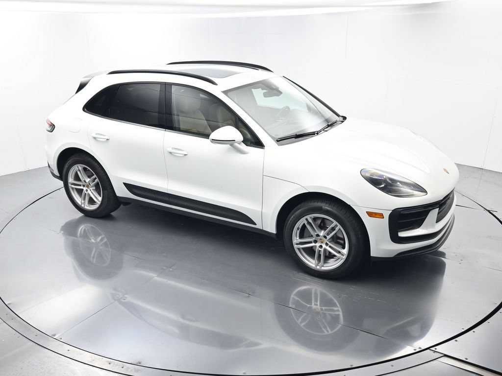Certified 2022 Porsche Macan AWD/4WD image 41