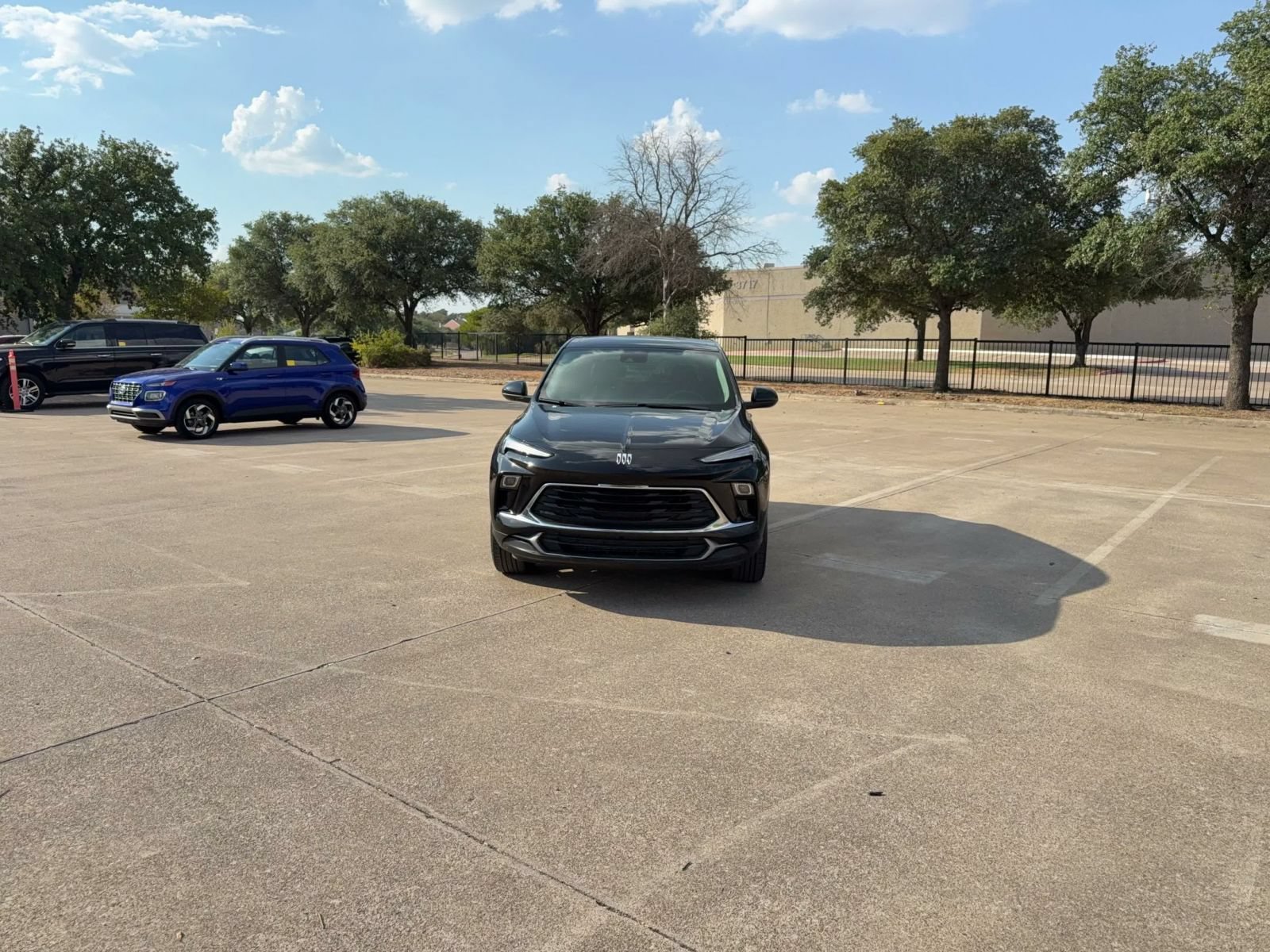 Used 2025 Buick Encore GX Preferred AWD/4WD image 4