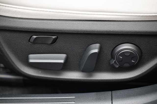 New 2025 Genesis G70 3.3T Advanced w/ Sport Prestige Package image 25