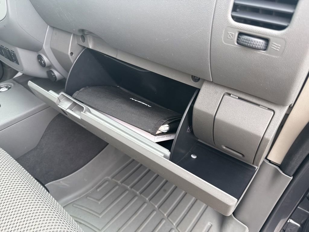 Used 2020 Nissan Frontier SV image 45