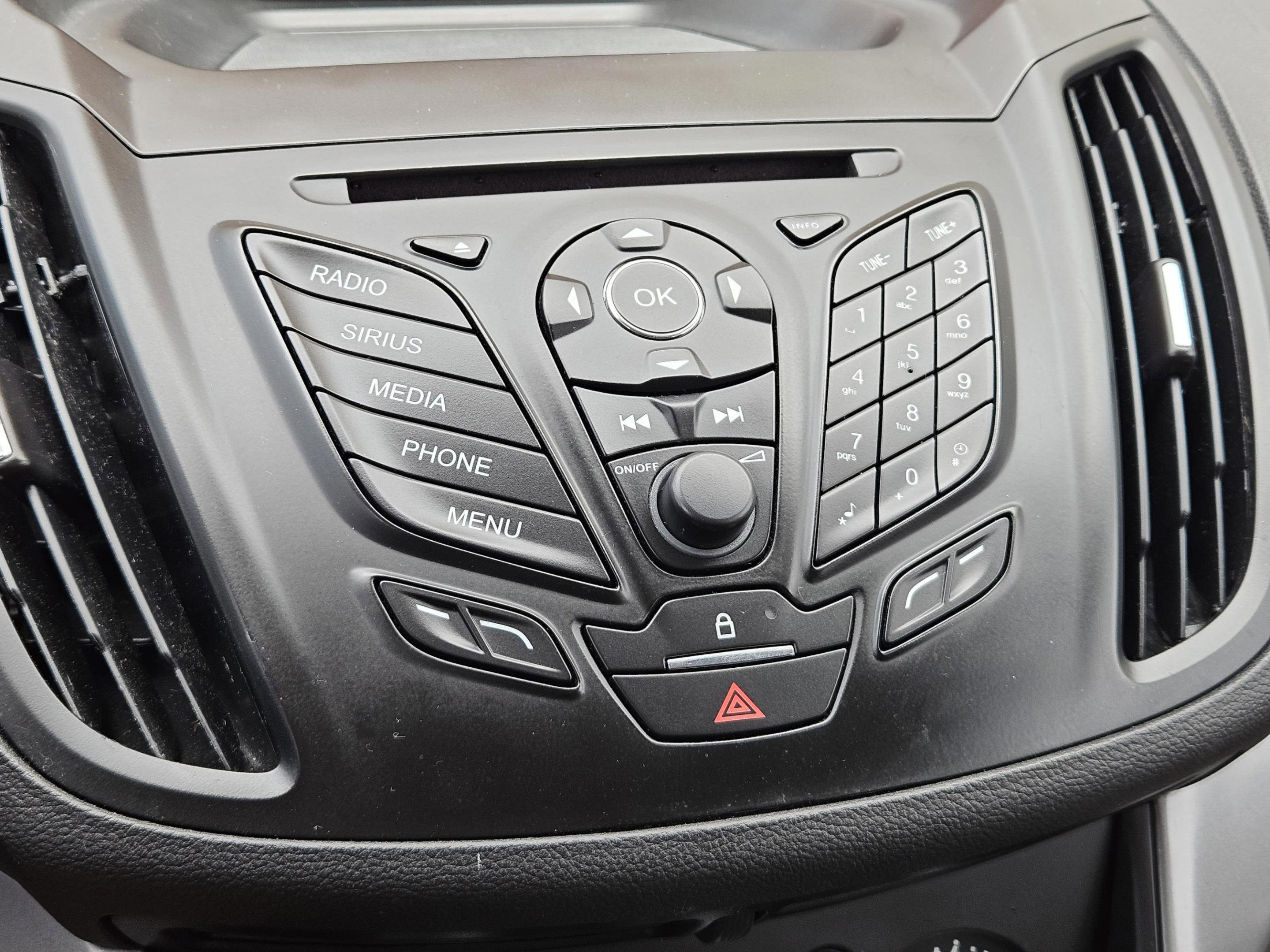 Used 2016 Ford Escape SE FWD image 17