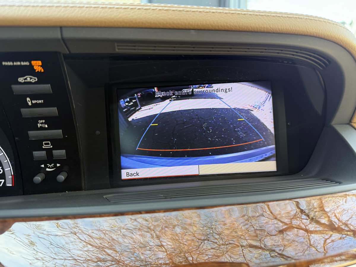 Used 2012 Mercedes-Benz S 550 4MATIC Sedan image 21