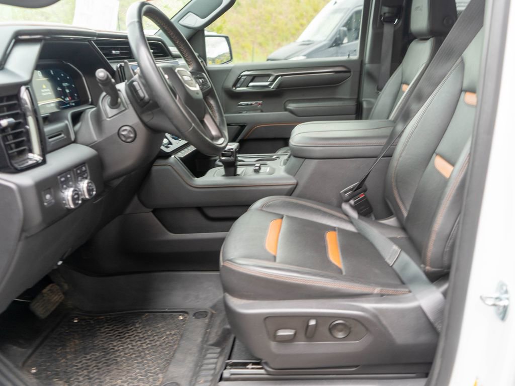 Used 2023 GMC Sierra 1500 AT4 w/ AT4 Preferred Package AWD/4WD image 12