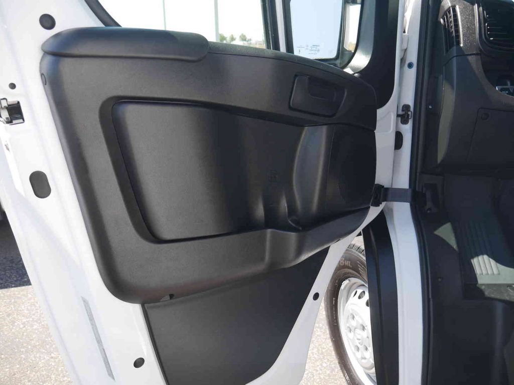 Used 2025 RAM ProMaster 2500 FWD image 22