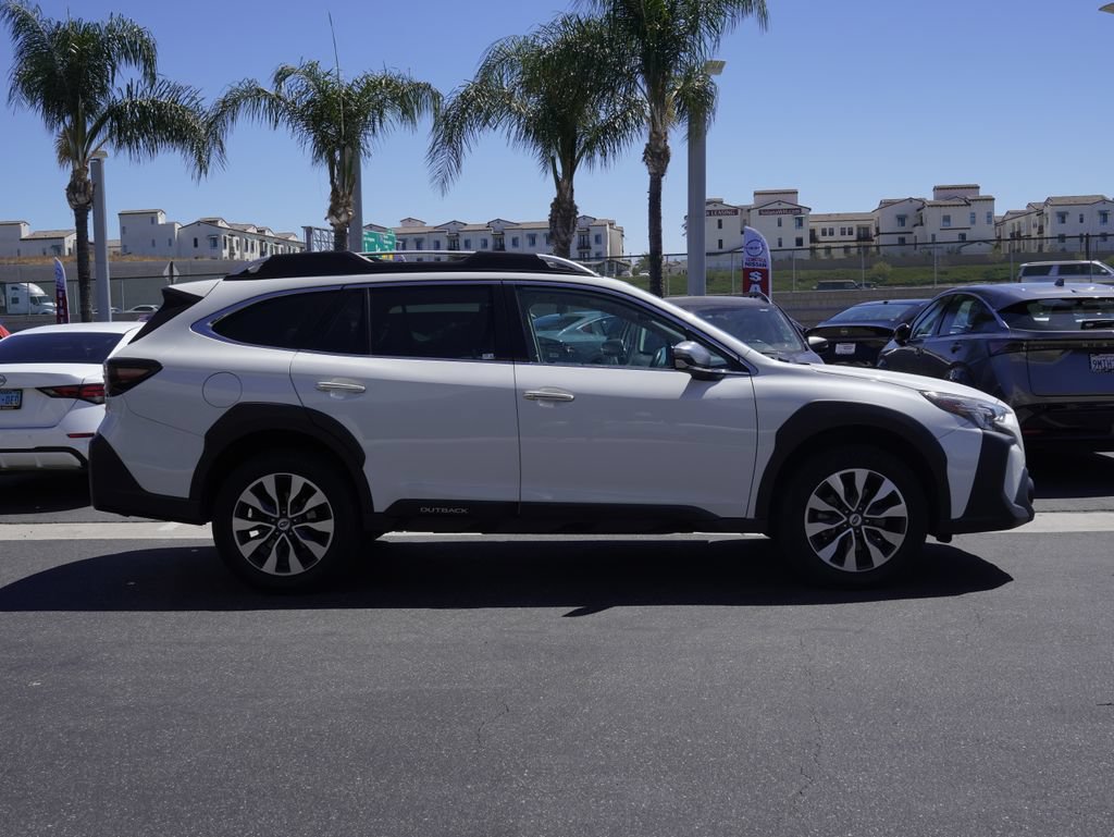 Used 2023 Subaru Outback Touring XT AWD/4WD image 3