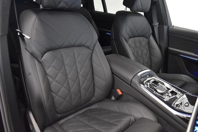 Used 2026 BMW X7 xDrive40i AWD/4WD image 6