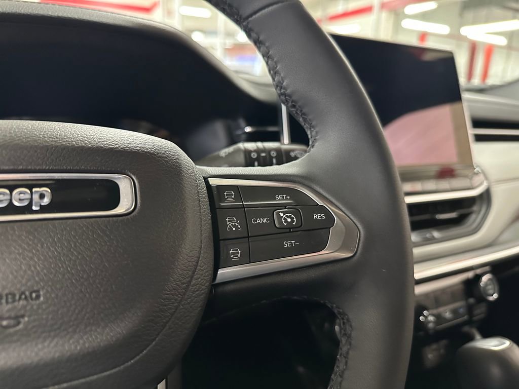 Certified 2024 Jeep Compass Limited AWD/4WD image 18