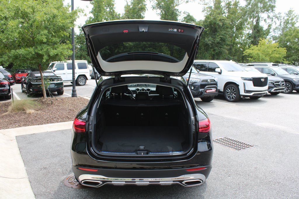 Used 2025 Mercedes-Benz GLC 350e image 7