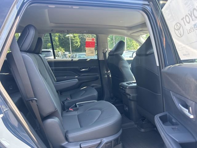 New 2026 Toyota Grand Highlander AWD image 19