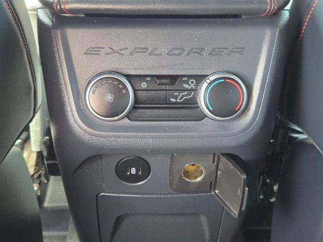 Certified 2025 Ford Explorer ST-Line AWD/4WD image 21