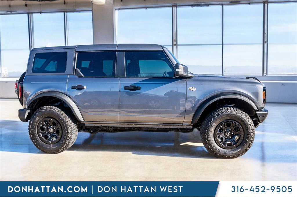 Used 2023 Ford Bronco Wildtrak image 39