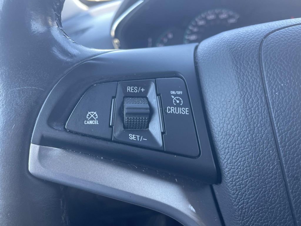 Used 2019 Chevrolet Trax LT w/ LT Convenience Package image 24