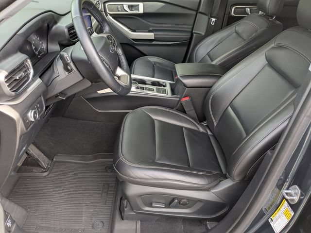 Used 2022 Ford Explorer XLT w/ Equipment Group 202A RWD image 16