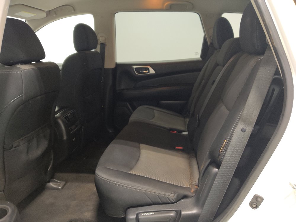 Used 2020 Nissan Pathfinder SV AWD/4WD image 18