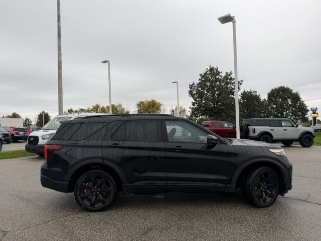 Certified 2023 Ford Explorer ST w/ Equipment Group 401A AWD/4WD image 9