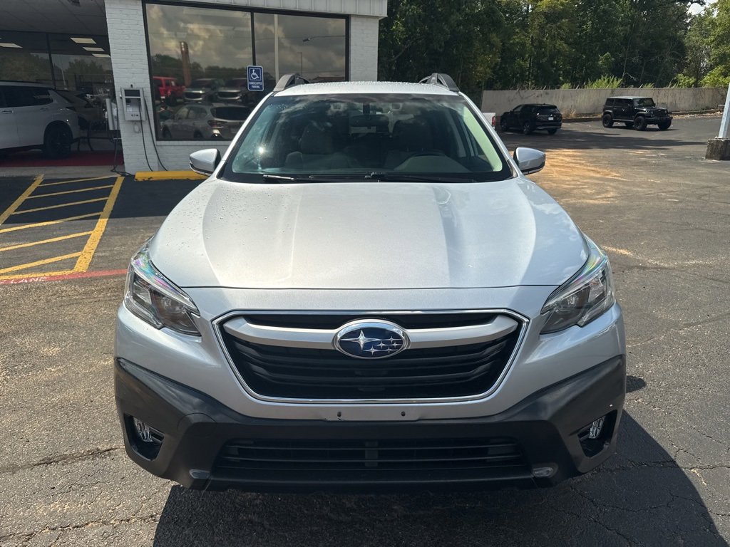 Used 2022 Subaru Outback Premium image 3