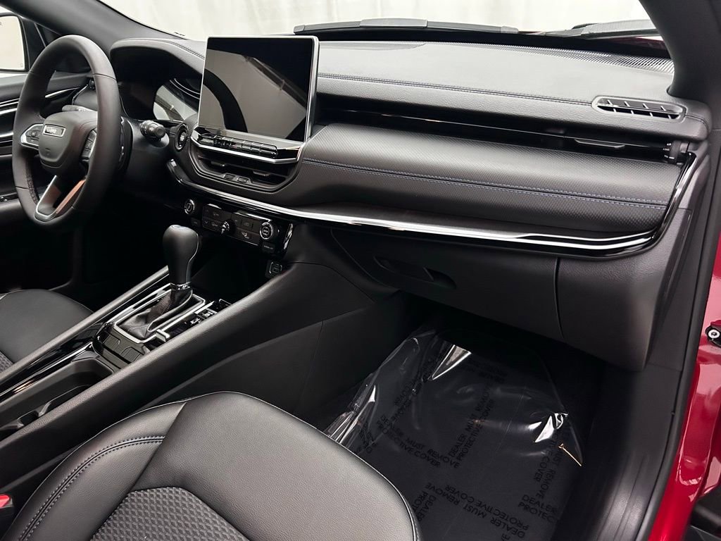 New 2026 Jeep Compass Latitude image 18