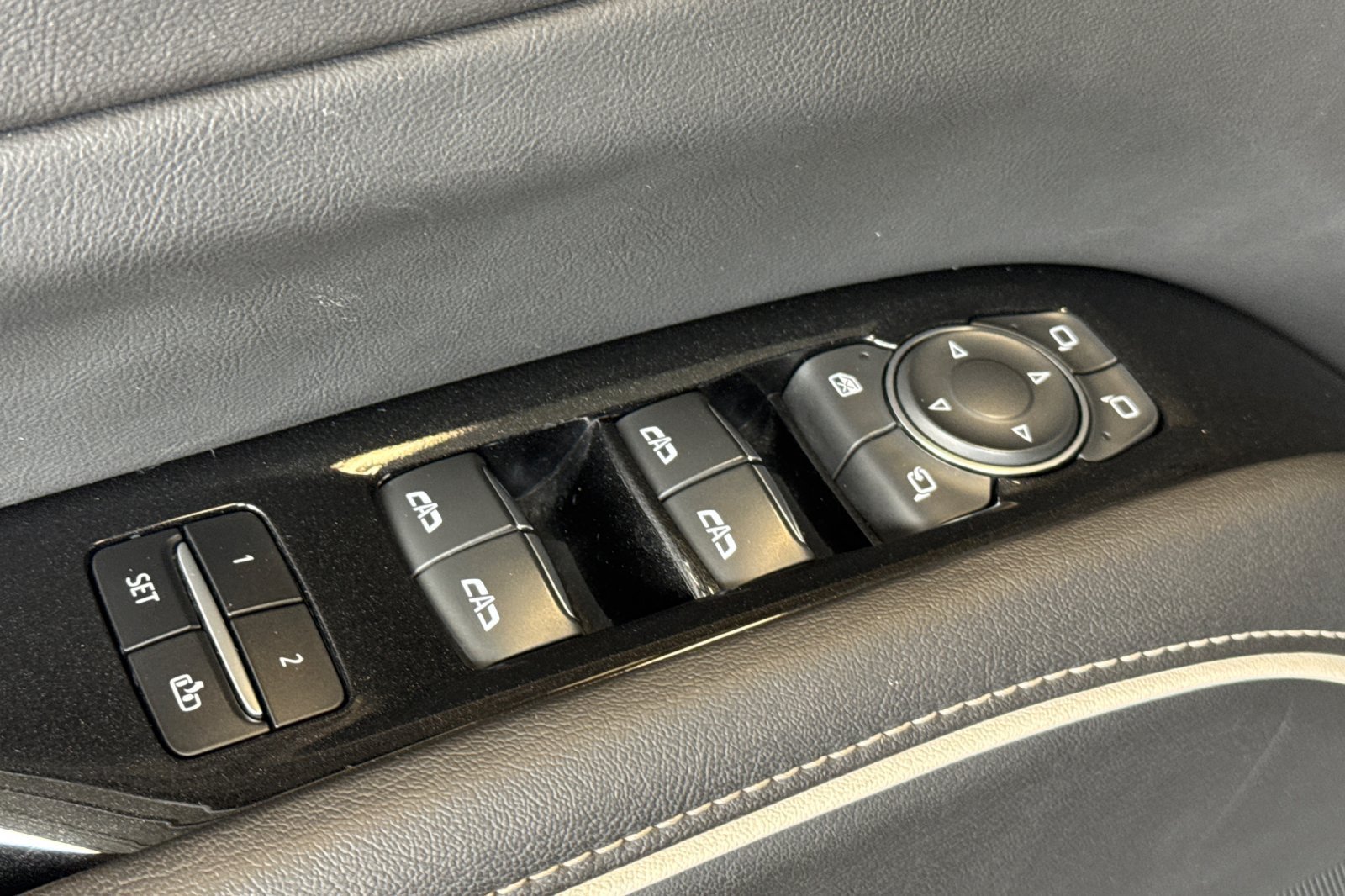 Used 2021 Cadillac Escalade ESV Sport w/ Driver Assist Tech Package AWD/4WD image 11