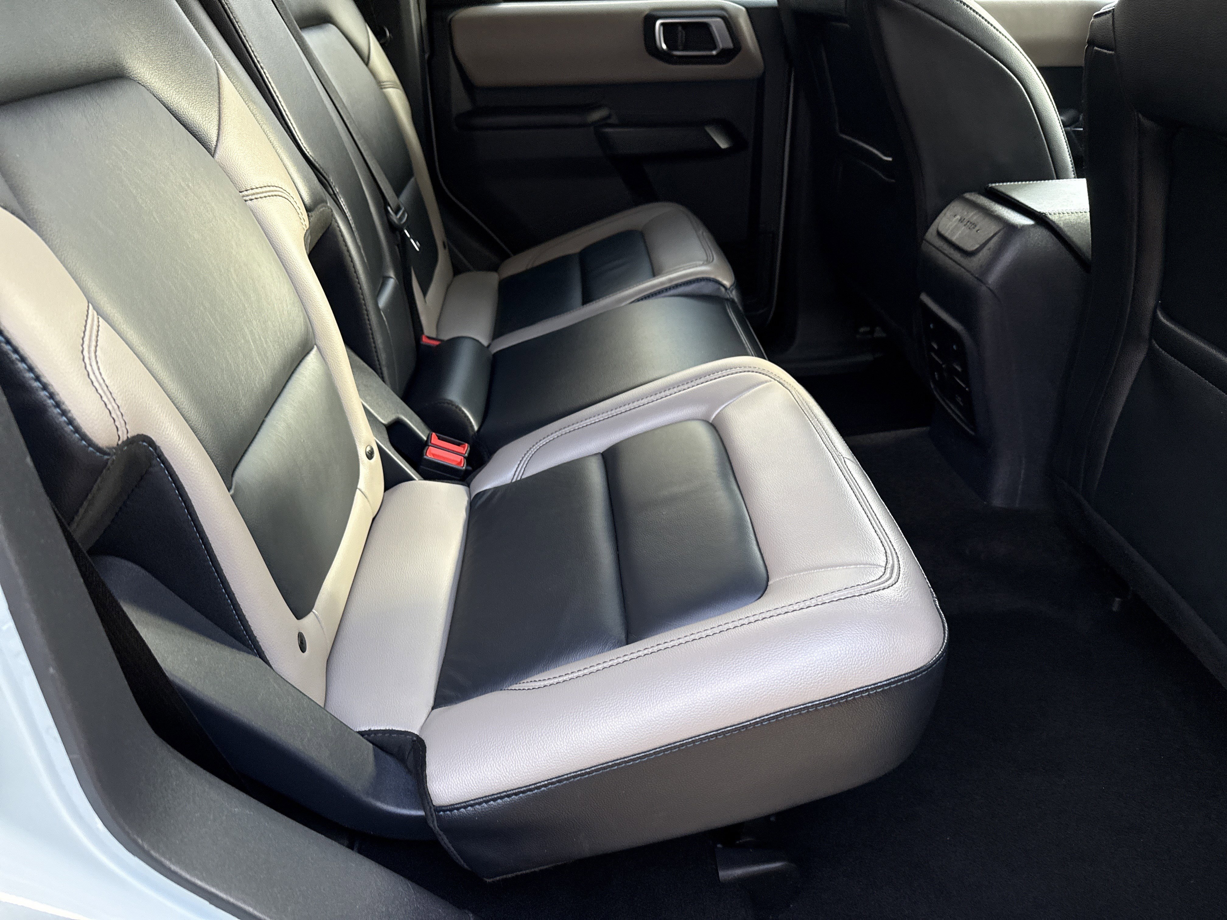 Used 2024 Ford Bronco Wildtrak image 16