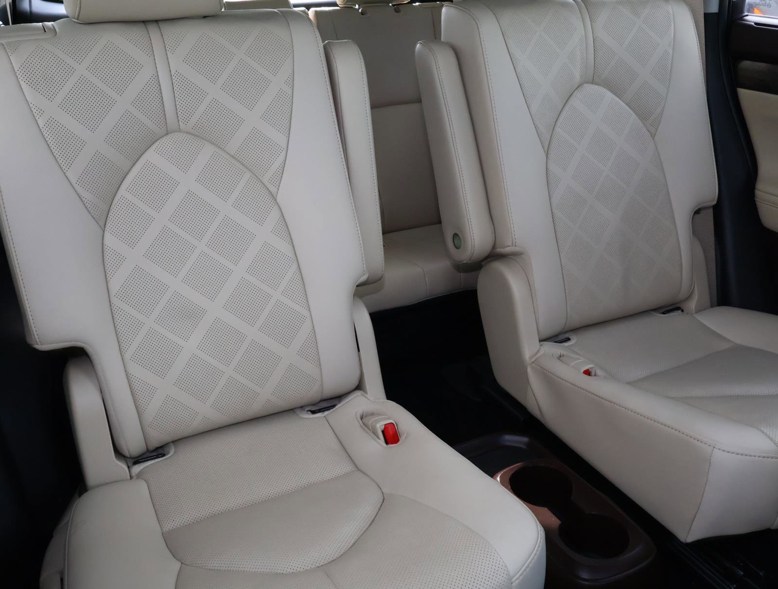 Used 2021 Toyota Highlander Platinum image 22