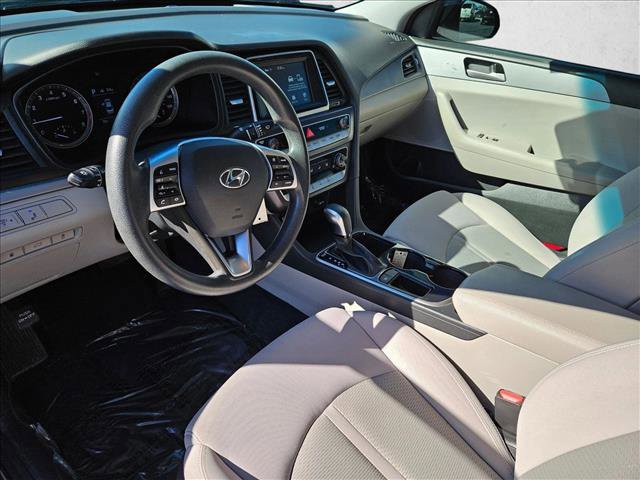 Used 2019 Hyundai Sonata SE w/ Cargo Package FWD image 10