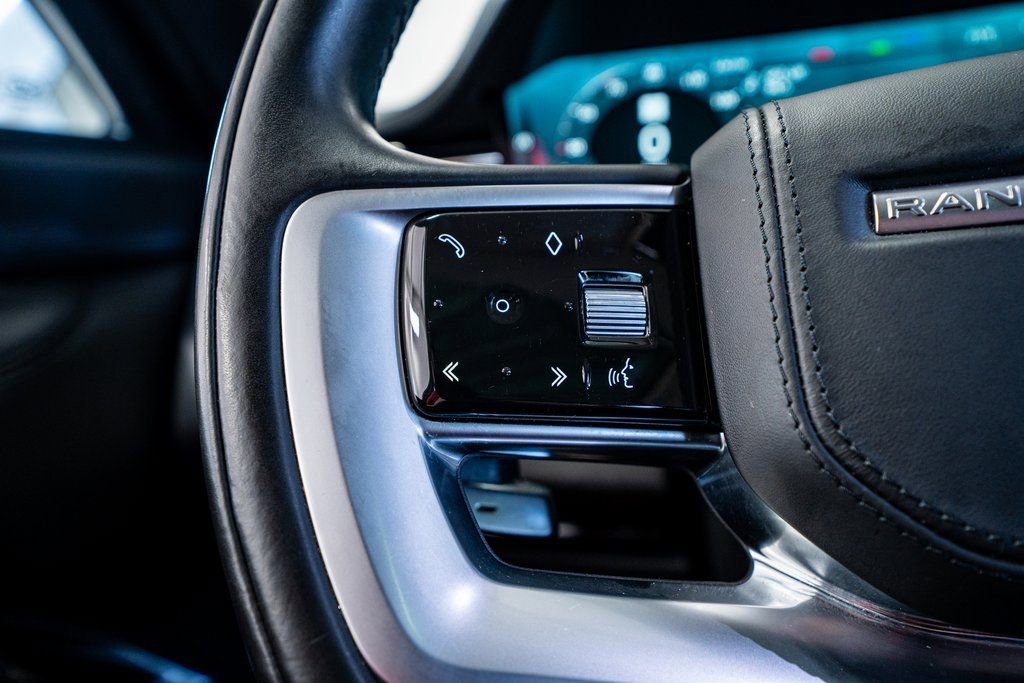 Used 2022 Land Rover Range Rover SE image 37