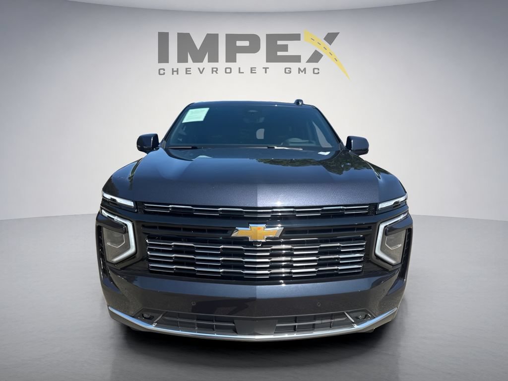 Used 2026 Chevrolet Suburban High Country RWD image 8