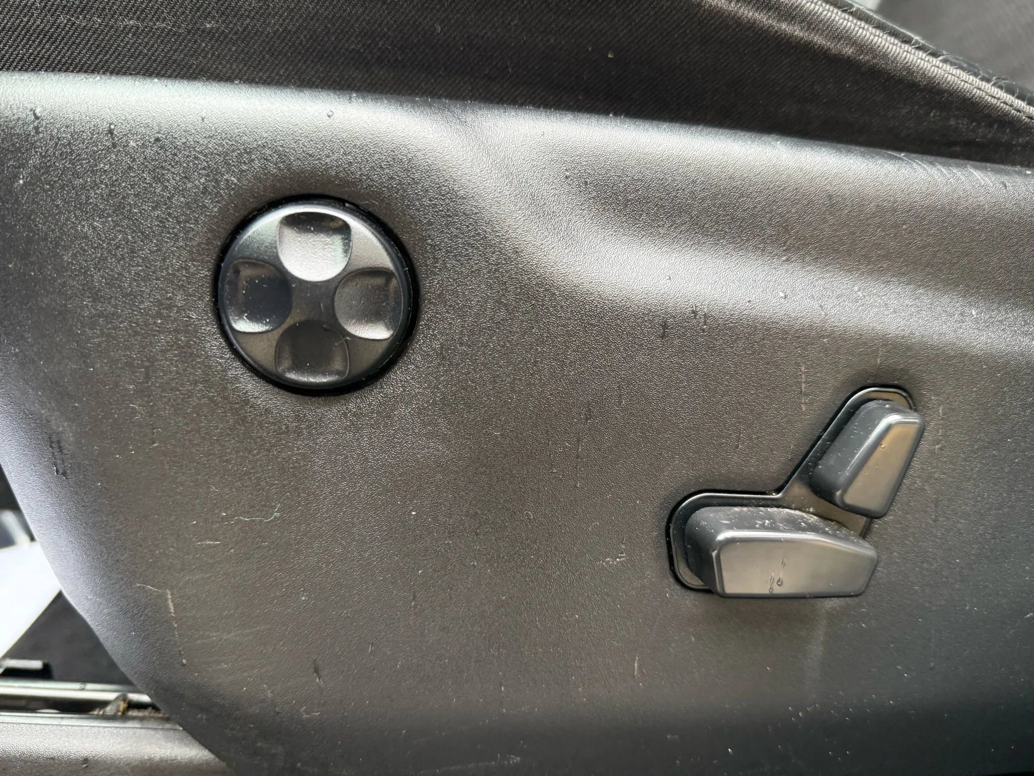 Used 2021 Jeep Grand Cherokee Laredo X image 20