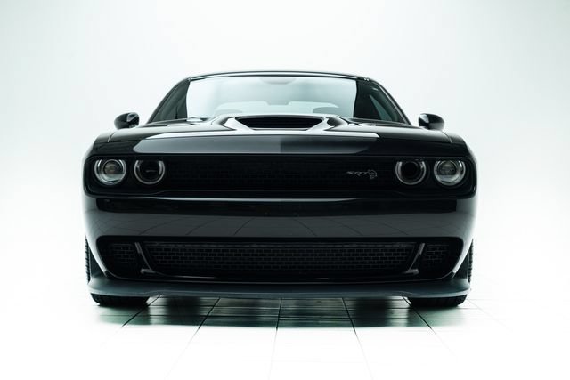 Used 2015 Dodge Challenger SRT Hellcat RWD image 6