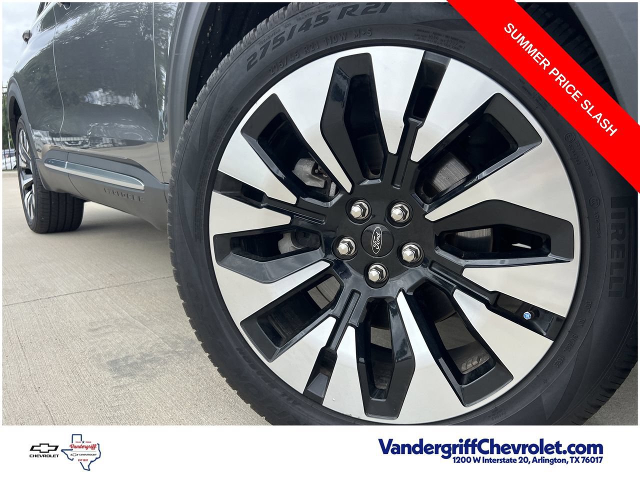 Used 2025 Ford Explorer Platinum w/ LUX Leather Package AWD/4WD image 4