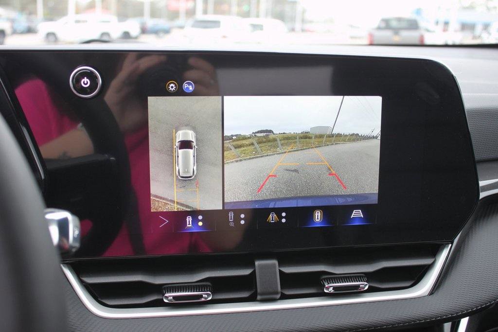 New 2026 Chevrolet Equinox LT w/ Convenience Package II image 17