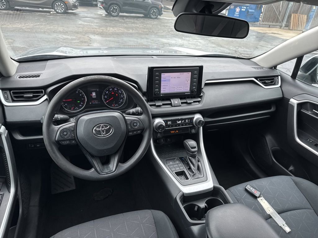 Used 2020 Toyota RAV4 XLE image 34