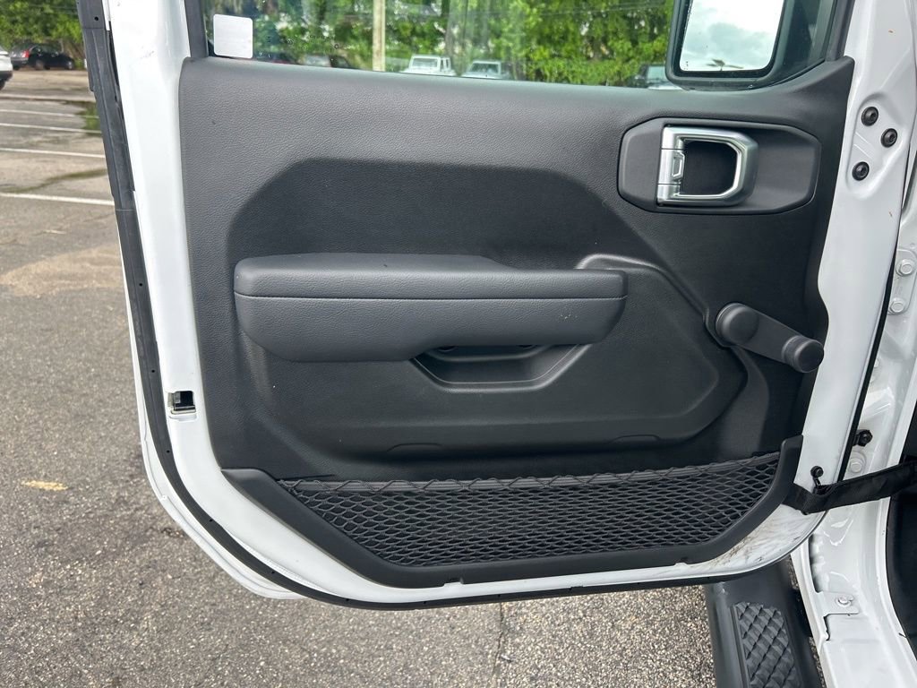 Certified 2024 Jeep Gladiator Sport image 33